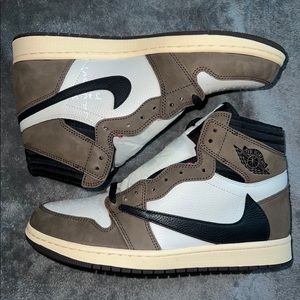 Jordan 1 Travis Scott